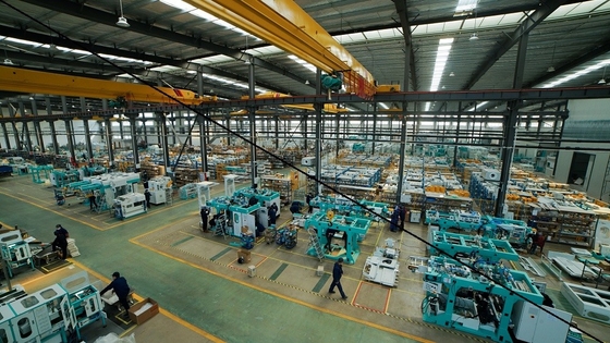 0.6MPa ถุงพลาสติกอัตโนมัติขนาดเล็กเครื่อง 1500 ถุง / H 1m3 / H สำหรับสารเคมี